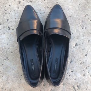 Faux leather loafers size 6